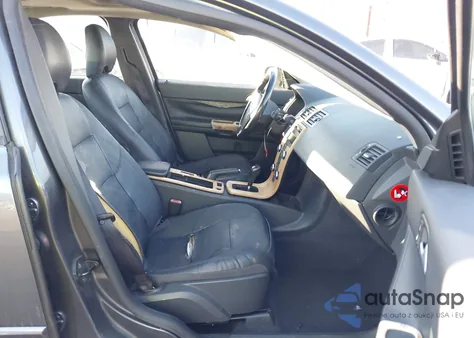 2008 Volvo S40 2.4I z USA, uszkodzony, nr VIN YV1MS382082368109